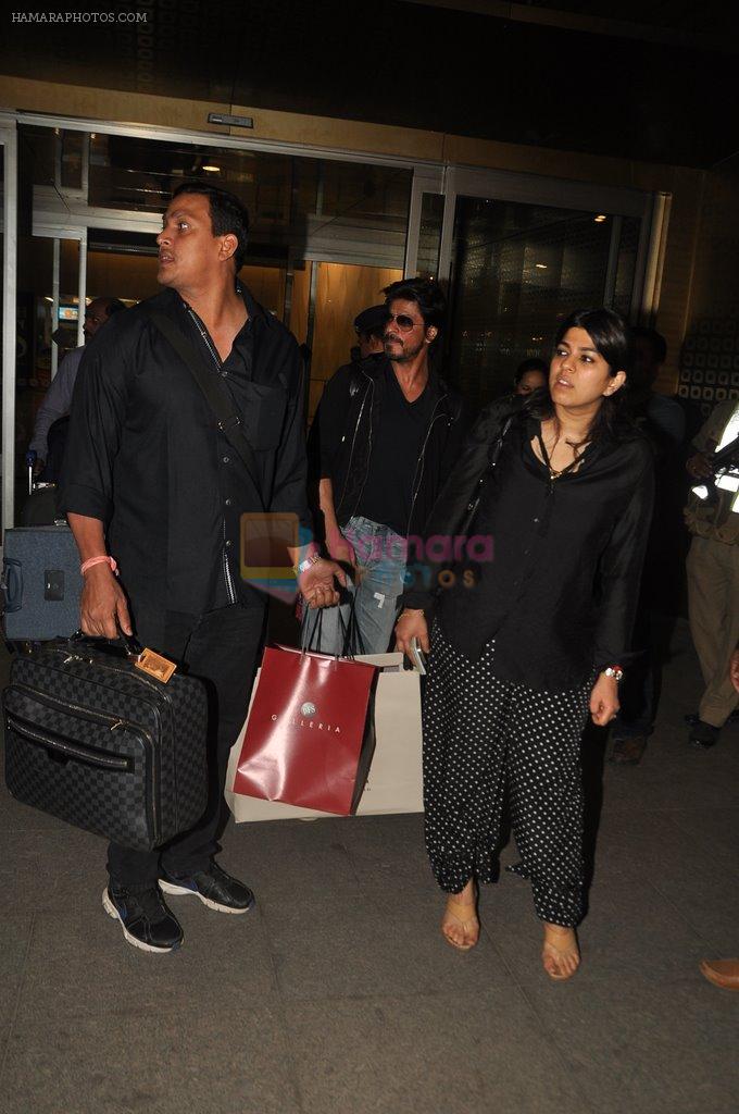 Shahrukh Khan returns from Abu Dhabi on 30th April 2014