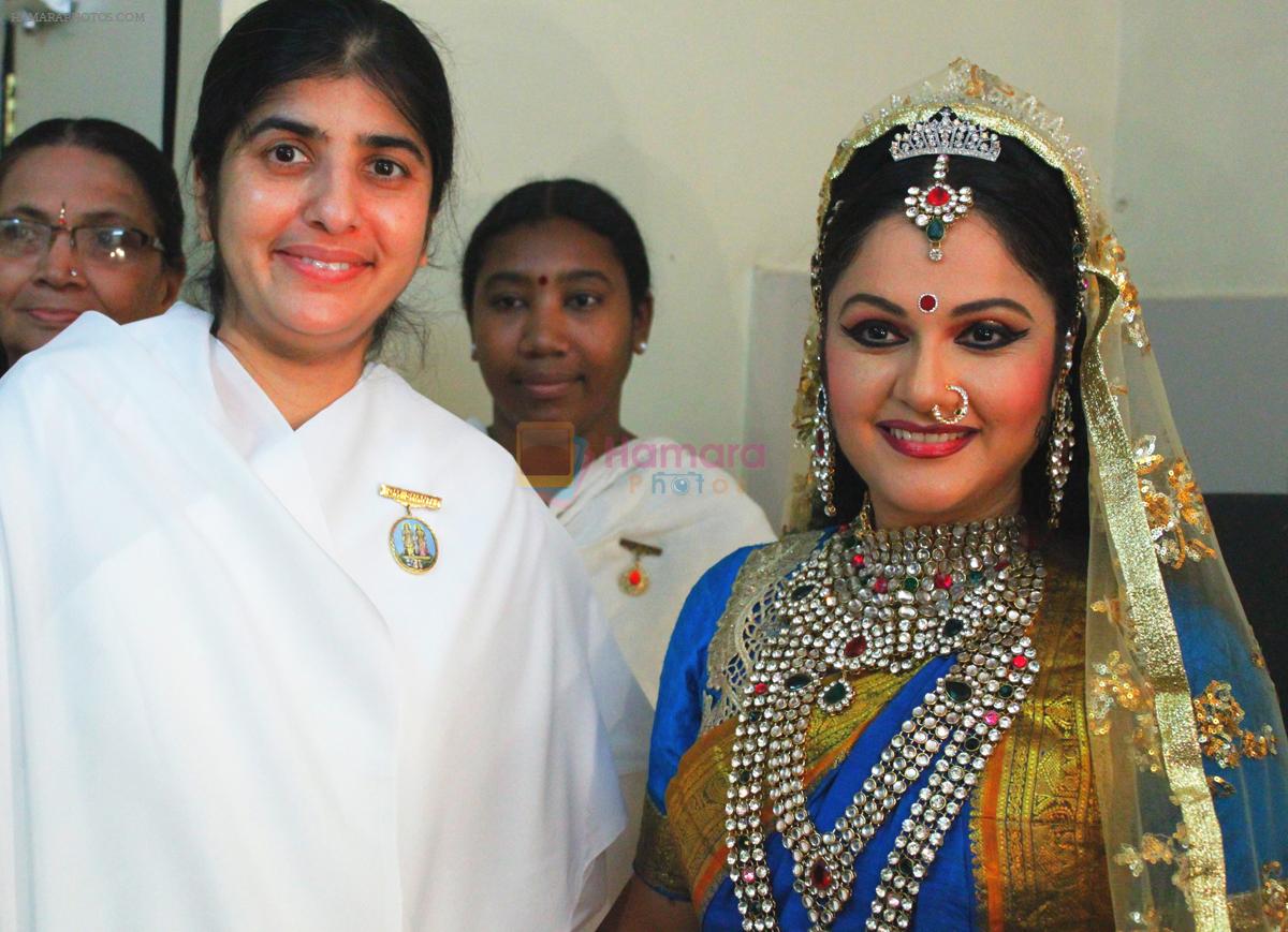 Sister Shivani of Brahmakumari Centre and Gracy Singh at an event for the cause of global warming orgazined by Brahmakumari Centre and Jain Jagruti Centre 7