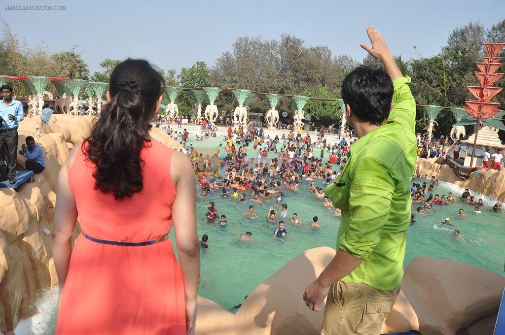 Shruti Marathe, Gaurav Ghatnekar at Tujhi Majhi Lovestory promotion at Waterkingdom in Mumbai on 1st May 2014