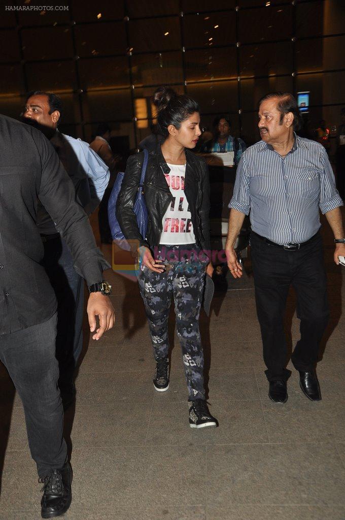 Priyanka Chopra snapped at the airport on 4th May 2014