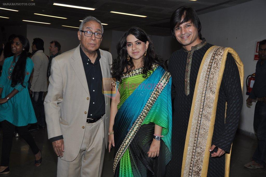 Vivek Oberoi, Shaina NC at Pidilite CPAA Show in NSCI, Mumbai on 11th May 2014,1