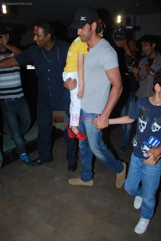 Hrithik Roshan with his kids at X Men screening in Light Box, Mumbai on 23rd May 2014