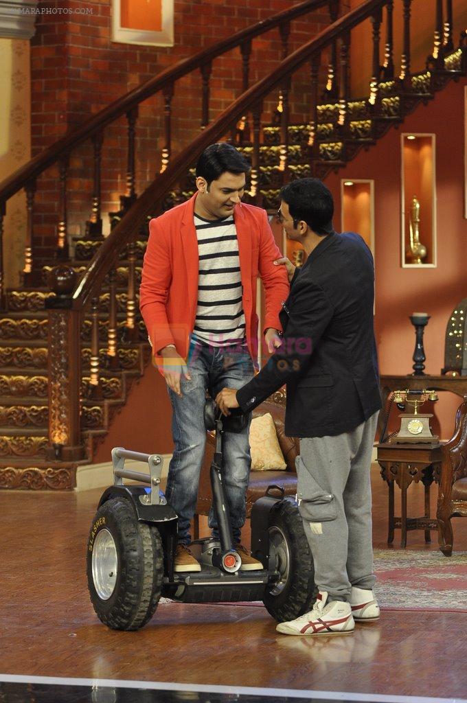 Akshay Kumar, Kapil Sharma on the sets of Comedy Nights with Kapil in Mumbai on 23rd May 2014