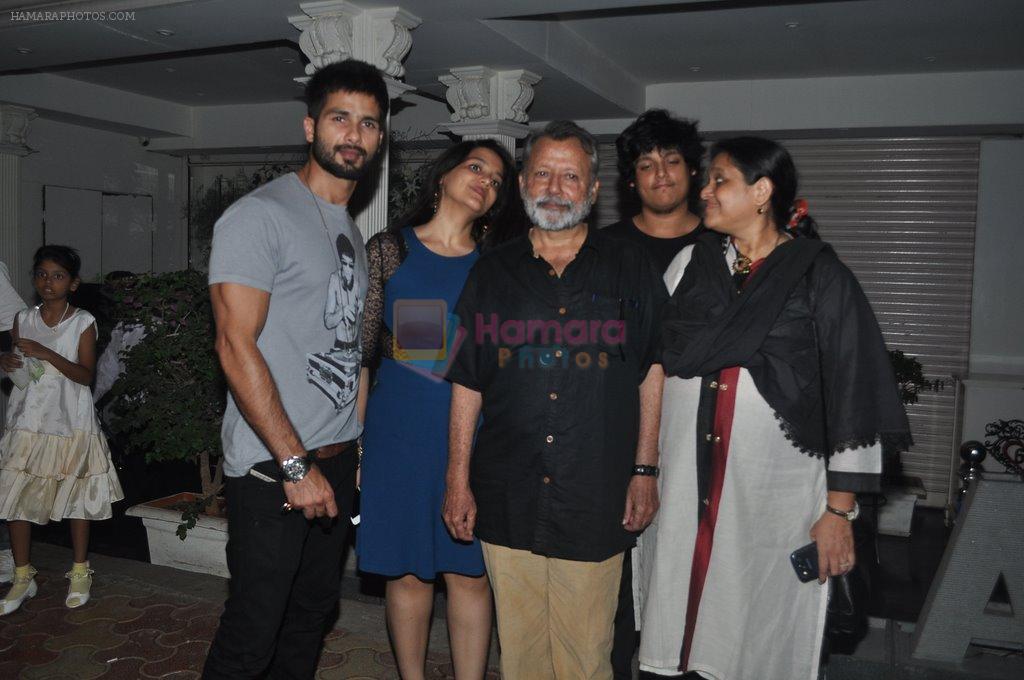 Shahid Kapoor's bash for dad Pankaj Kapur in Villa 69, Mumbai on 28th May 2014