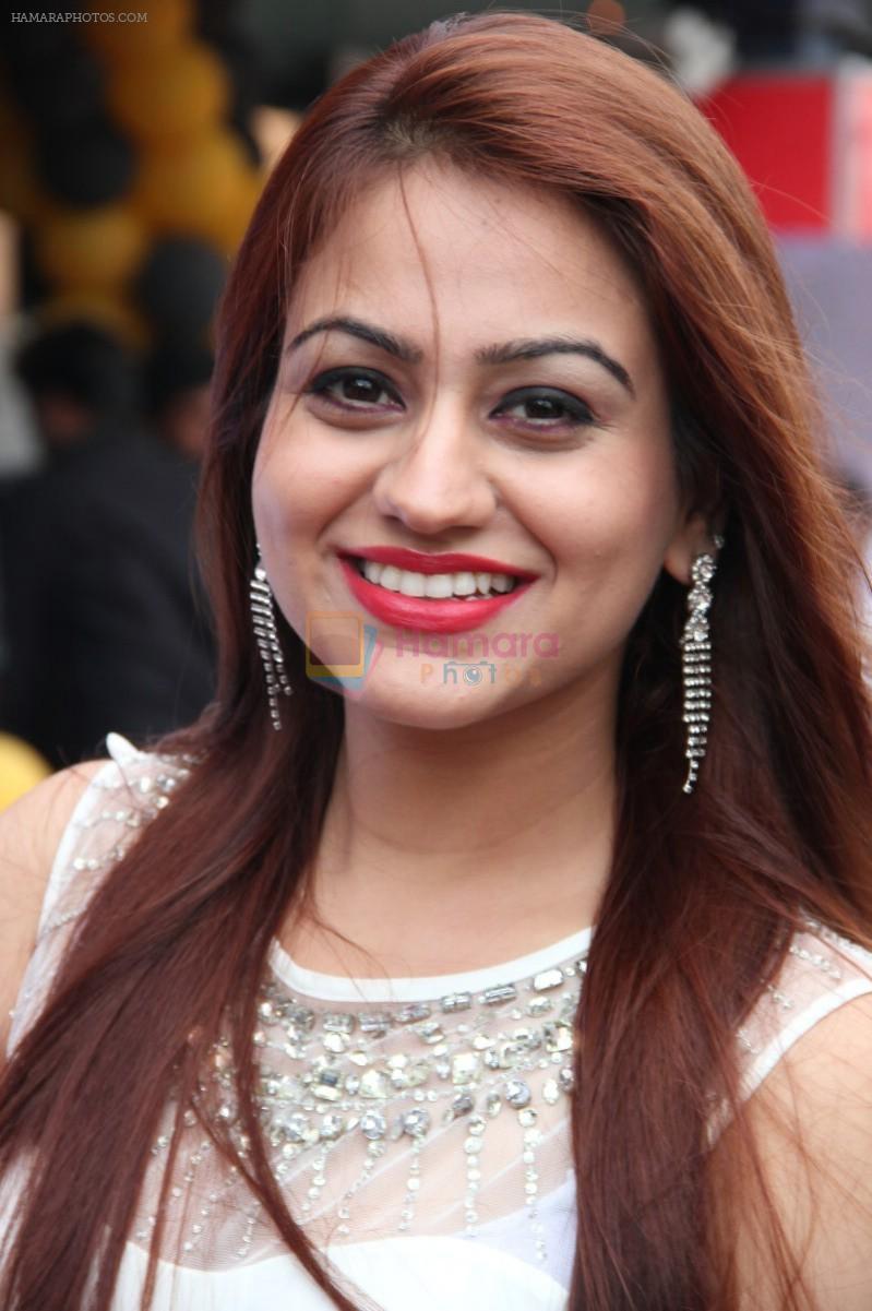 Aksha Pardasany New Stills