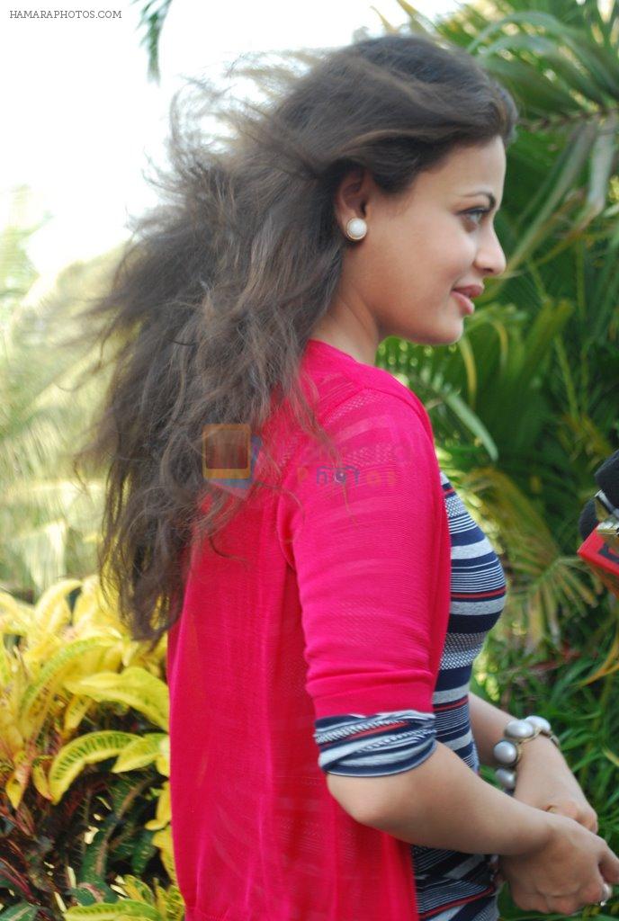 Sneha Ullal on the sets of Bezubaan in Madh on 10th June 2014