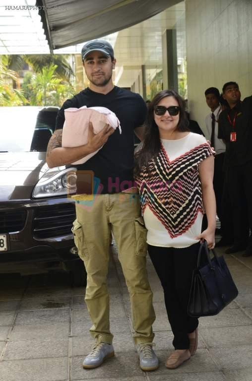 Imran Khan's baby discharged from hospital in Khar, Mumbai on 12th June 2014