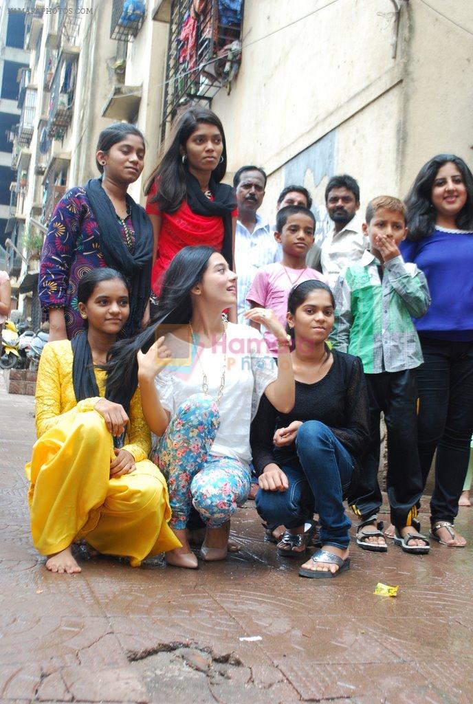 Amrita Rao spends time with kids of NGO pratham in Mumbai on 19th June 2014