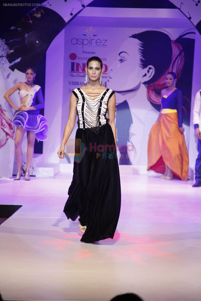 Prachi Mishra on the ramp for INIFD show in Bandra on 26th June 2014