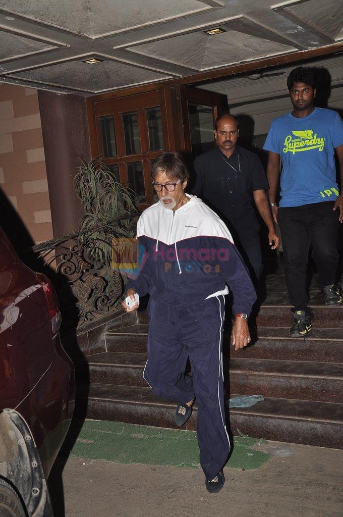 Amitabh Bachchan snapped at Empire Studio on 26th June 2014