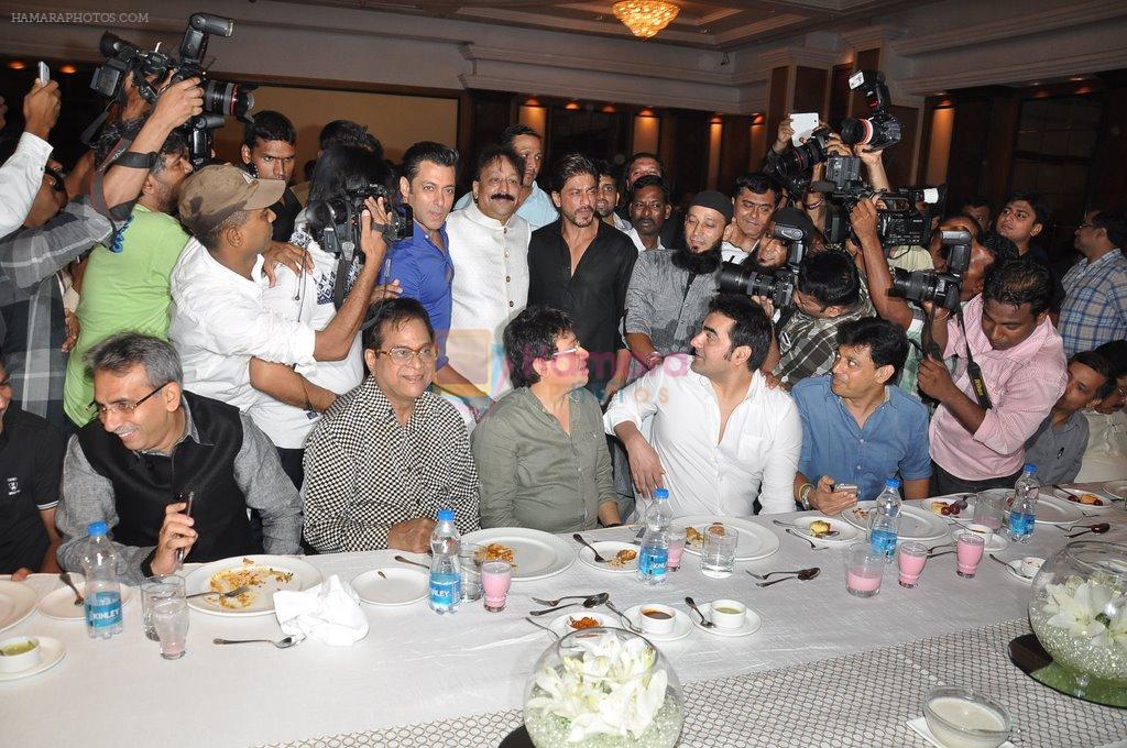 Salman Khan, Shahrukh Khan, Arbaaz Khan at Baba Siddiqui's iftar party in Mumbai on 6th July 2014