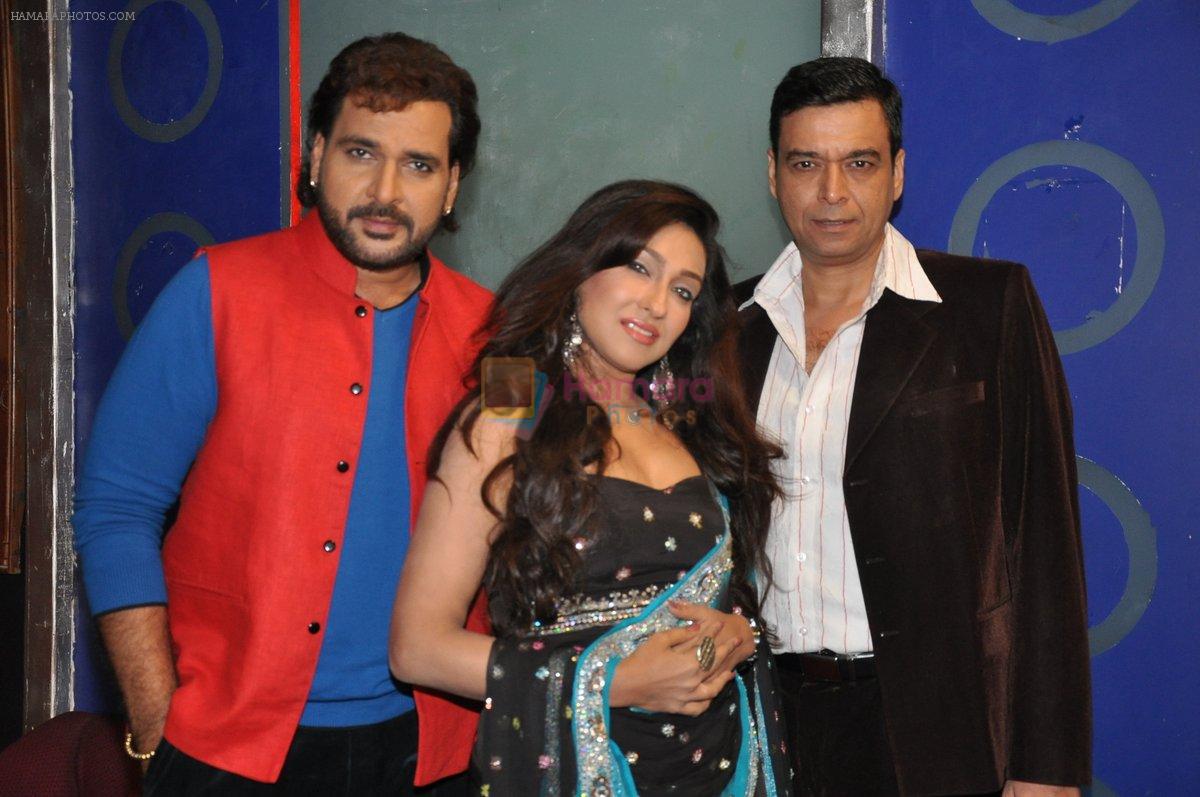 Rituparna sengupta, Shahbaaz Khan, Satyajit Sharma on the sets of Extraordinari in Mumbai on 7th July 2014