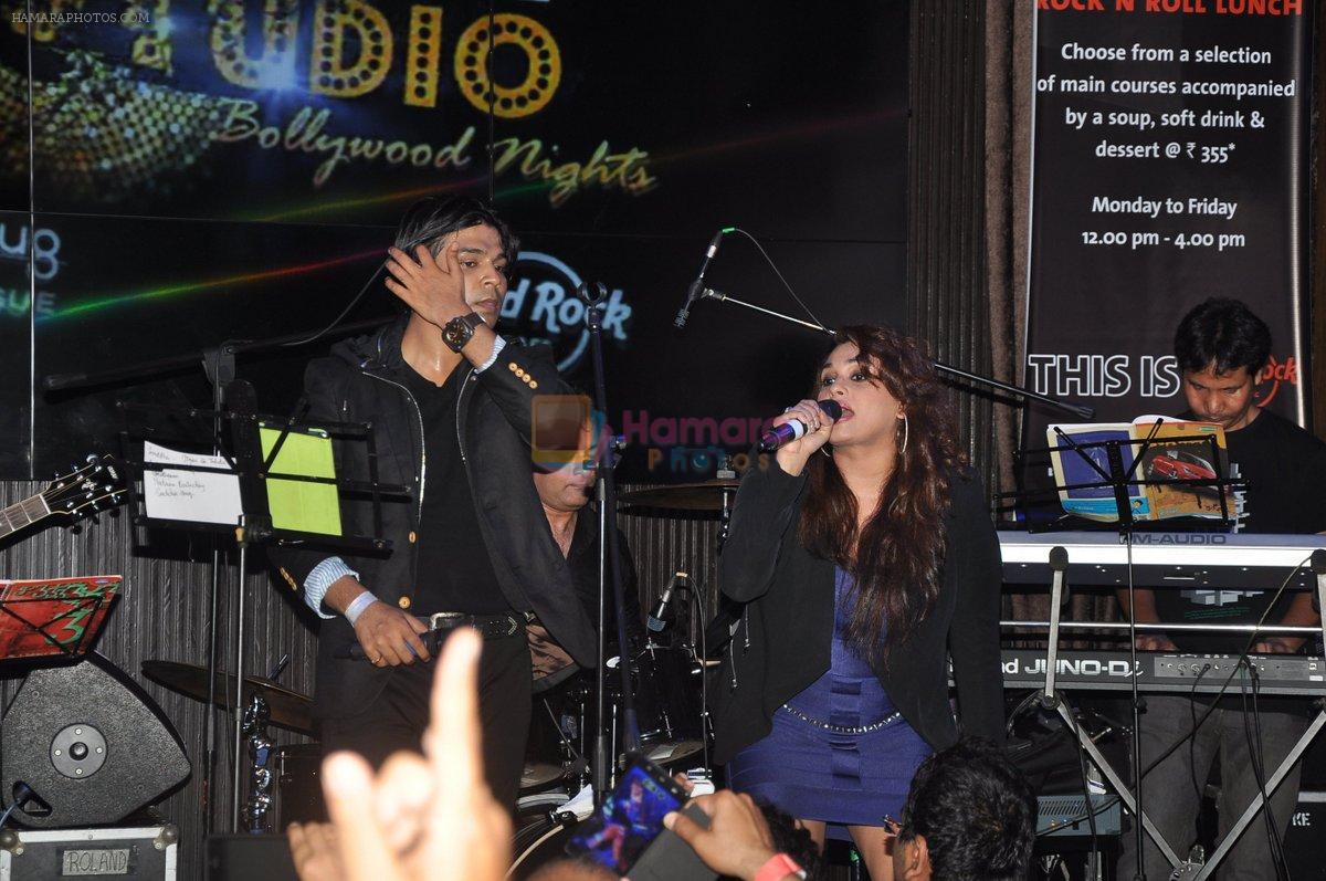 Ankit Tiwari's live concert in hard Rock Cafe on 11th July 2014