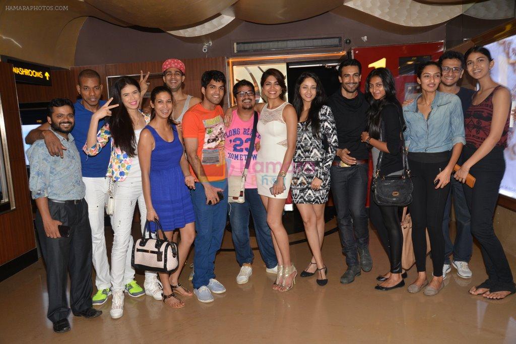 Parvathy Omanakuttan, Sucheta Sharma, Harrison at the special screening of movie Pizza 3d hosted by Parvathy Omanakuttan in PVR, Mumbai on 21st July 2014