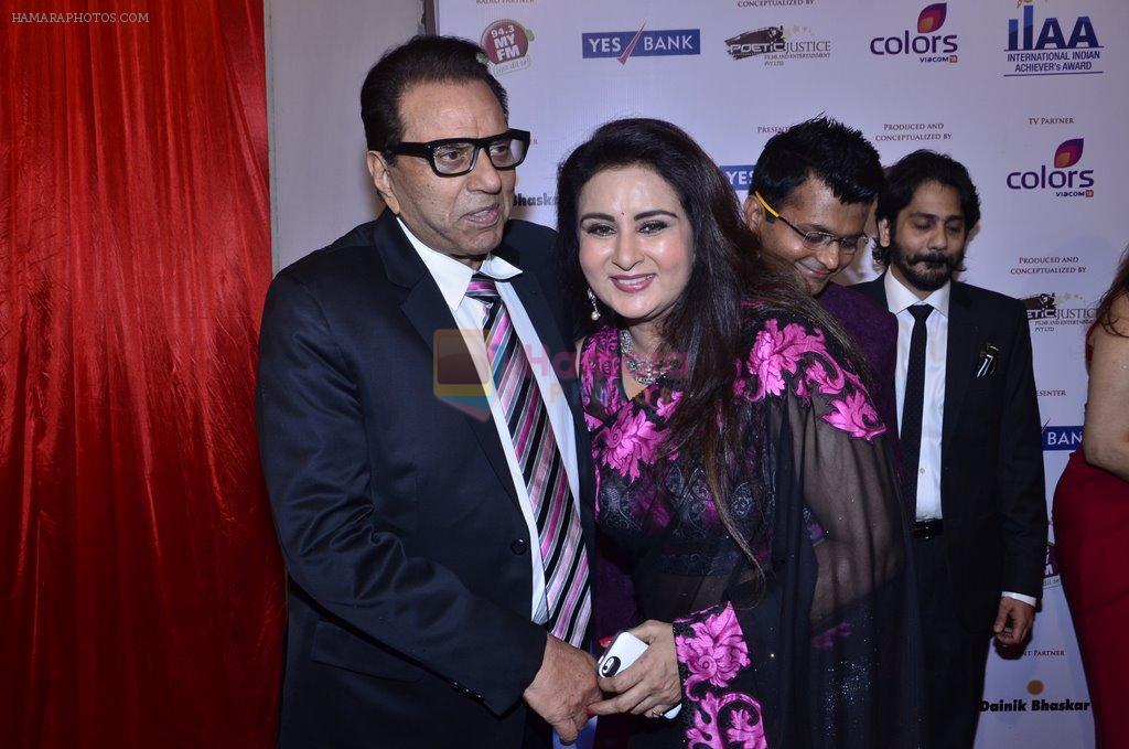 Dharmendra, Poonam Dhillon at IIAA Awards in Filmcity, Mumbai on 27th July 2014