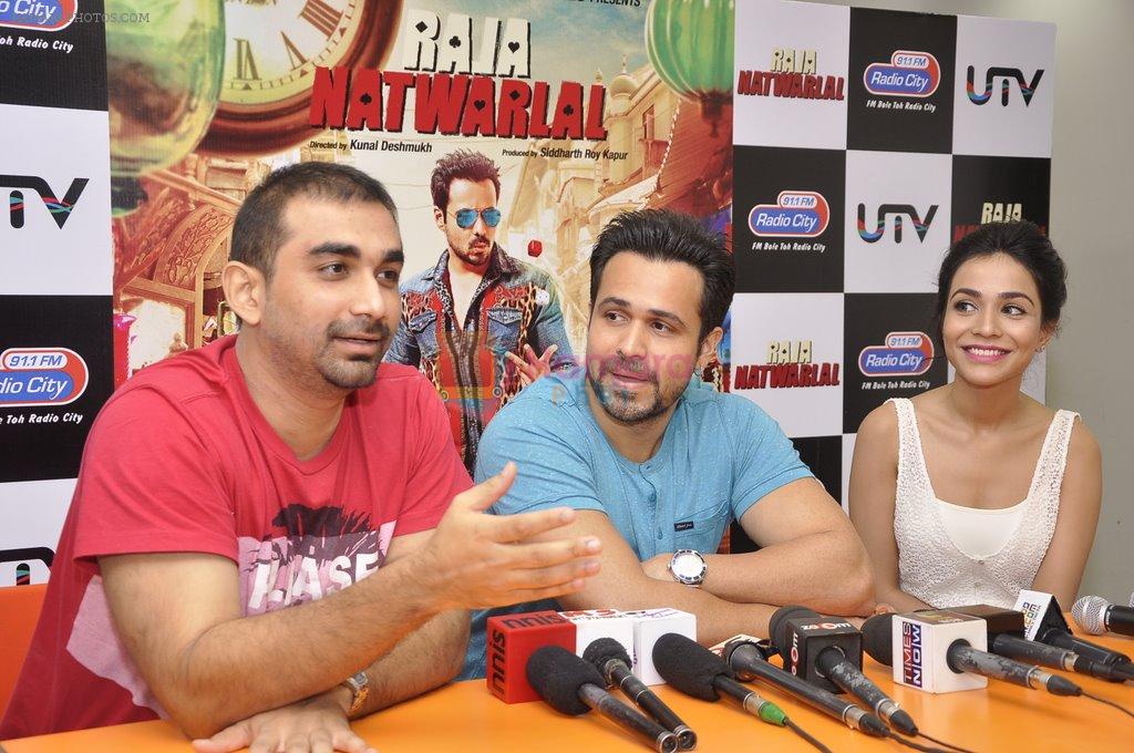 Emraan Hashmi, Humaima Malik, Kunal Deshmukh at Raja Natwarlal promotions at Radio City in Bandra, Mumbai on 30th July 2014