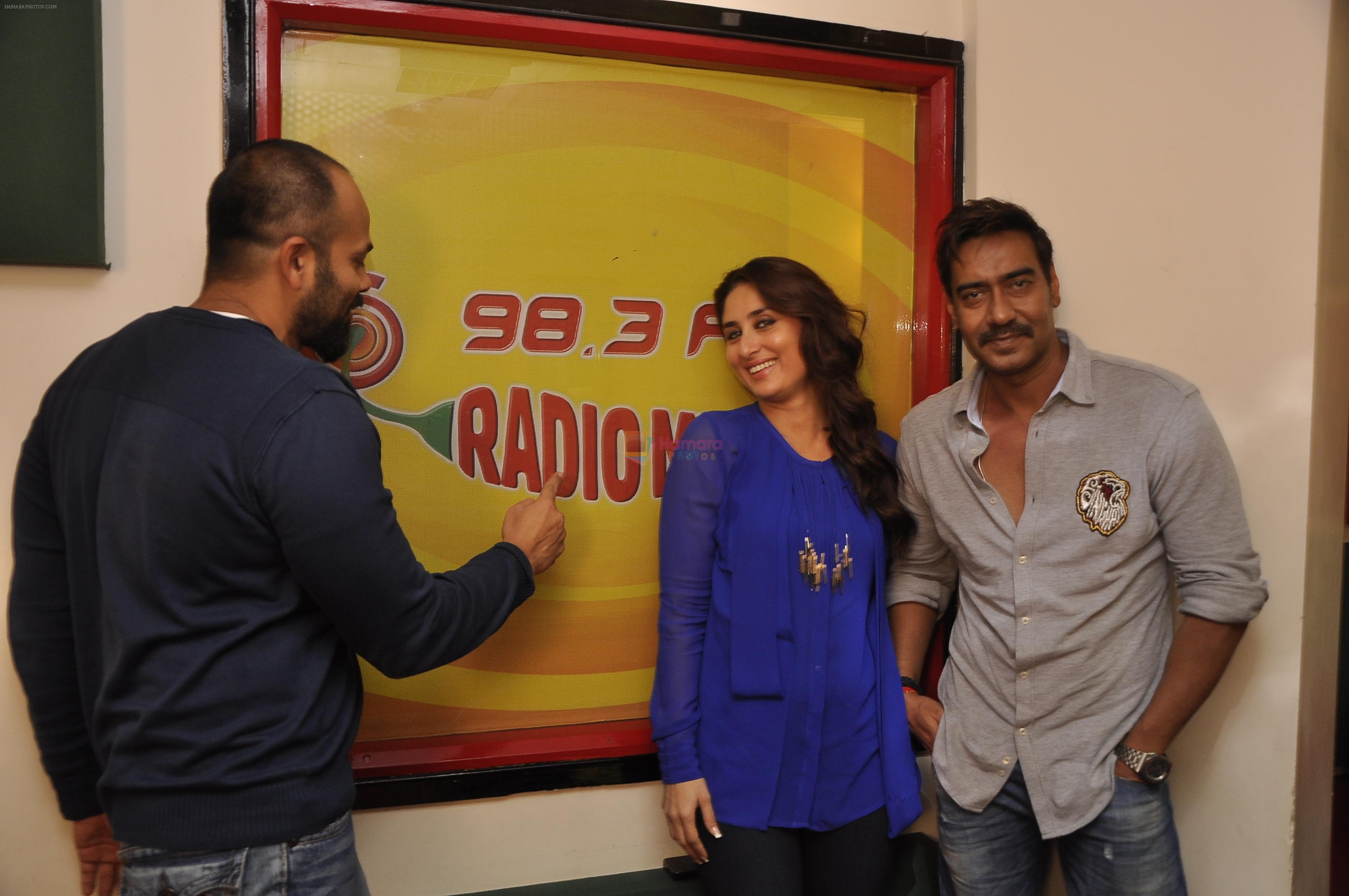 Kareena Kapoor, Ajay Devgan, Rohit Shetty at Singham Returns promotions in Radio Mirchi 98.3 on 30th July 2014