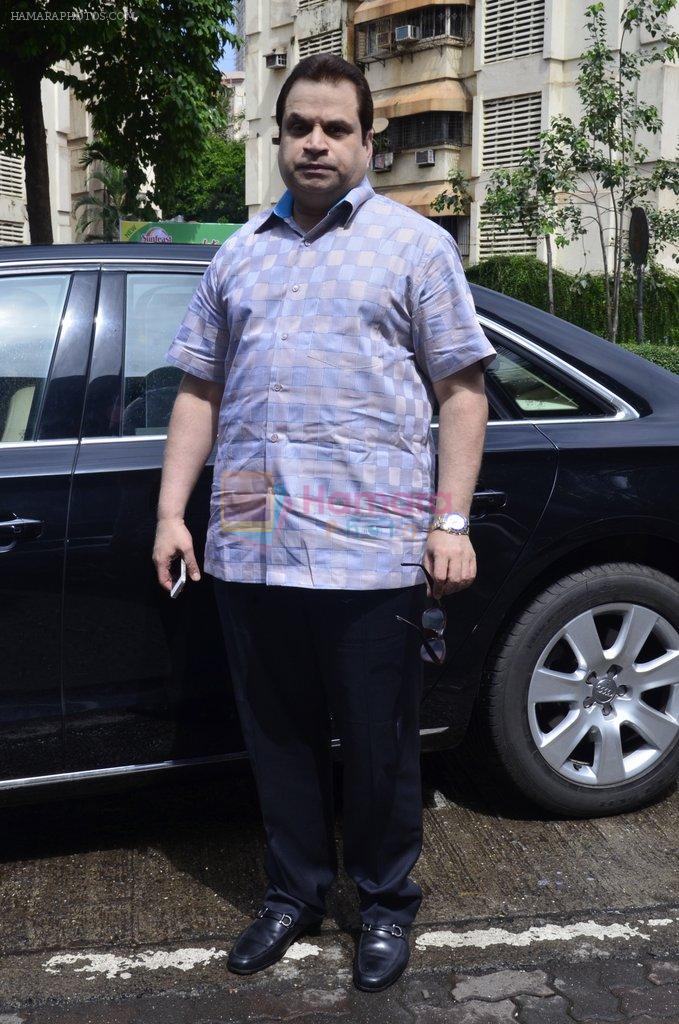 Ramesh Taurani at the special sale of garments worn by stars of the movie Entertainment in support of Youth Organisation in Defence of Animals in Mumbai on 2nd Aug 2014