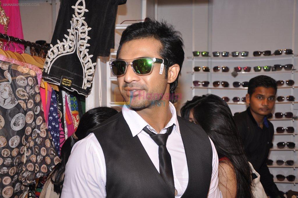 Mohammed Nazim (lead actor of Sathiya) inaugurates Parikrama fashion exhibition in Blue Sea on 4th Aug 2014