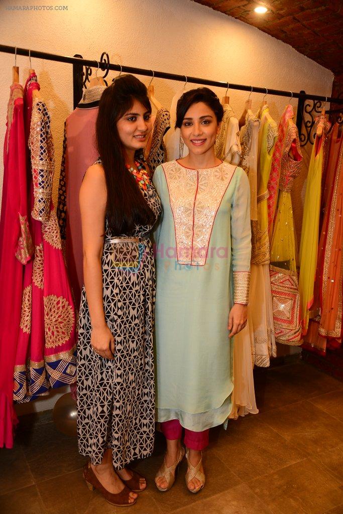 Amrita Puri at Shruti Sancheti and Ritika Mirchandani's preview at Hue store in Huges Road on 7th Aug 2014
