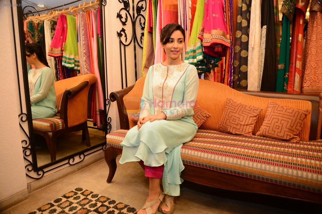 Amrita Puri at Shruti Sancheti and Ritika Mirchandani's preview at Hue store in Huges Road on 7th Aug 2014