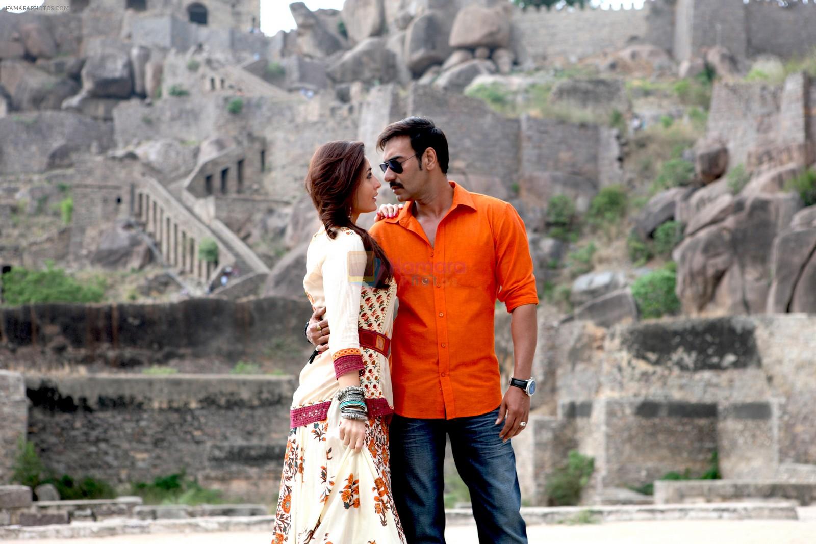 Ajay Devgan, Kareena Kapoor in the still from movie Singham Returns