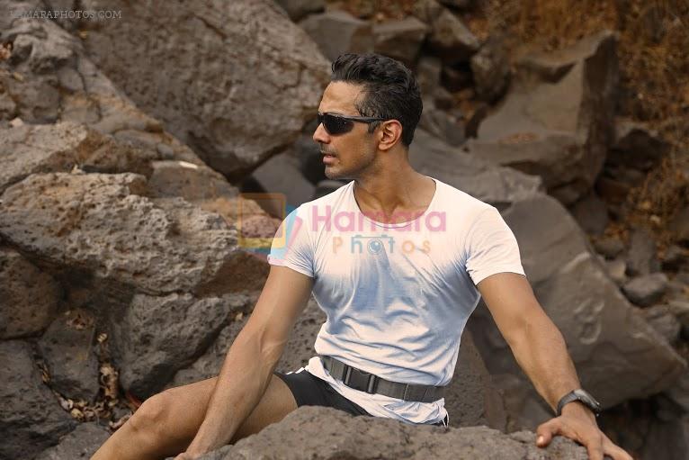 Abhinav Shukla's debut film Roar