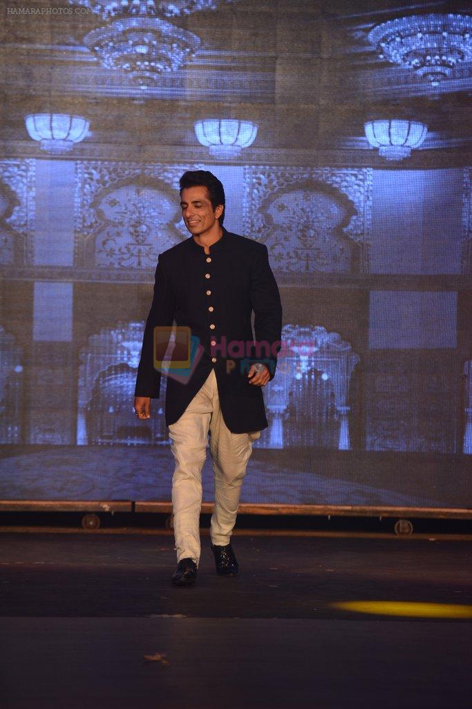 Sonu Sood walks for Manish Malhotra Show in Mumbai on 14th Aug 2014