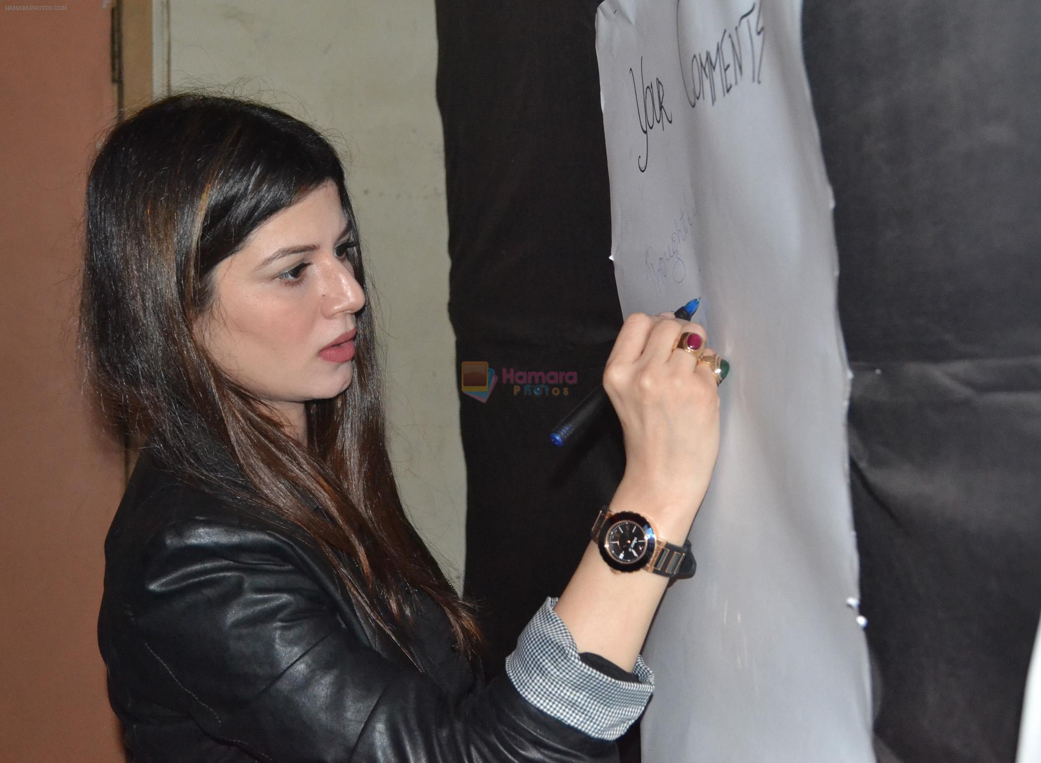 Kainaat Arora at the Umang college Festive 2014 launch.26