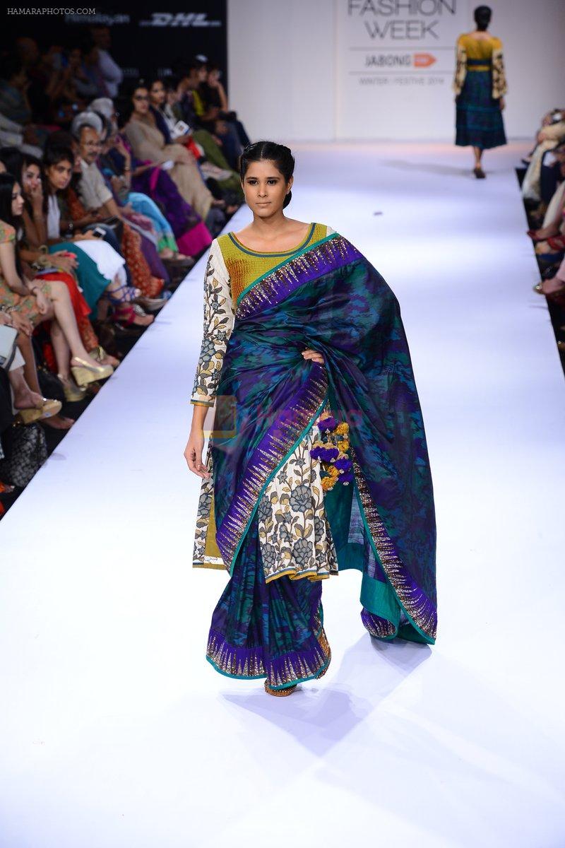 Model walk the ramp for Sashikant Naidu at Lakme Fashion Week Winter Festive 2014 Day 3 on 21st Aug 2014