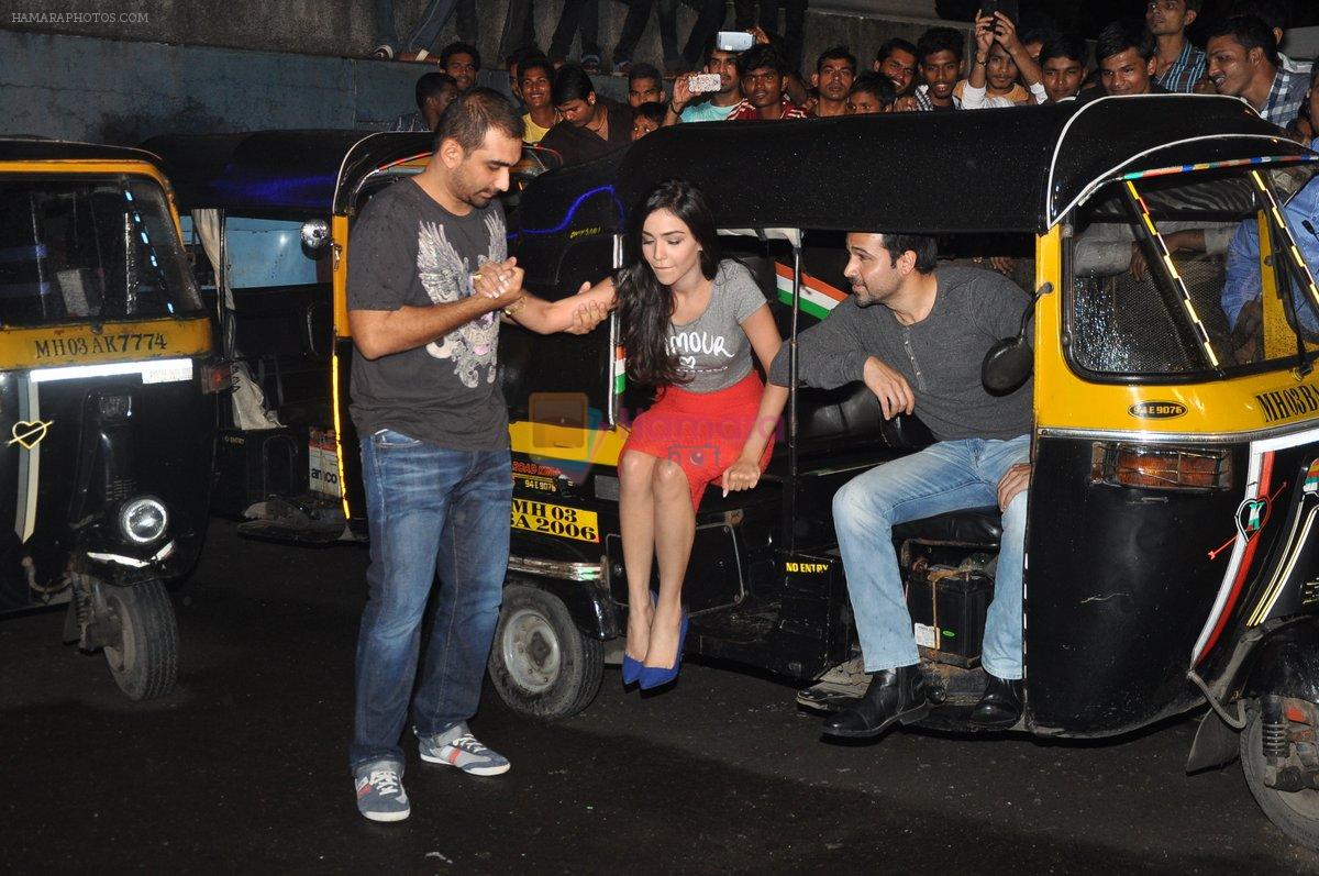 Emraan Hashmi, Humaima Malik, Kunal Deshmukh at Raja Natwarlal special screening for Rickshaw Drivers in Mumbai on 23rd Aug 2014