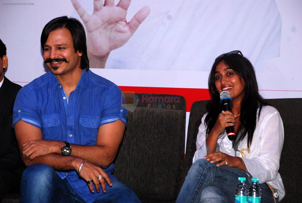 Vivek Oberoi, Priyanka Alva at Mega Blood Donation Drive in Mumbai on 25th Aug 2014