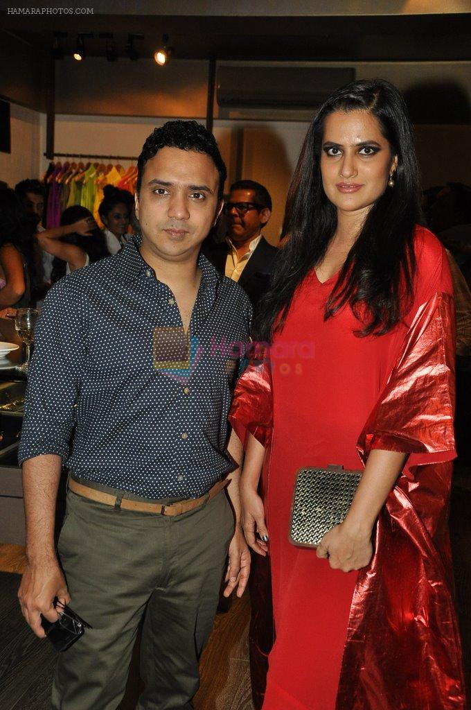 Sona Mohapatra at Kallol Datta preview in Khar on 26th Aug 2014