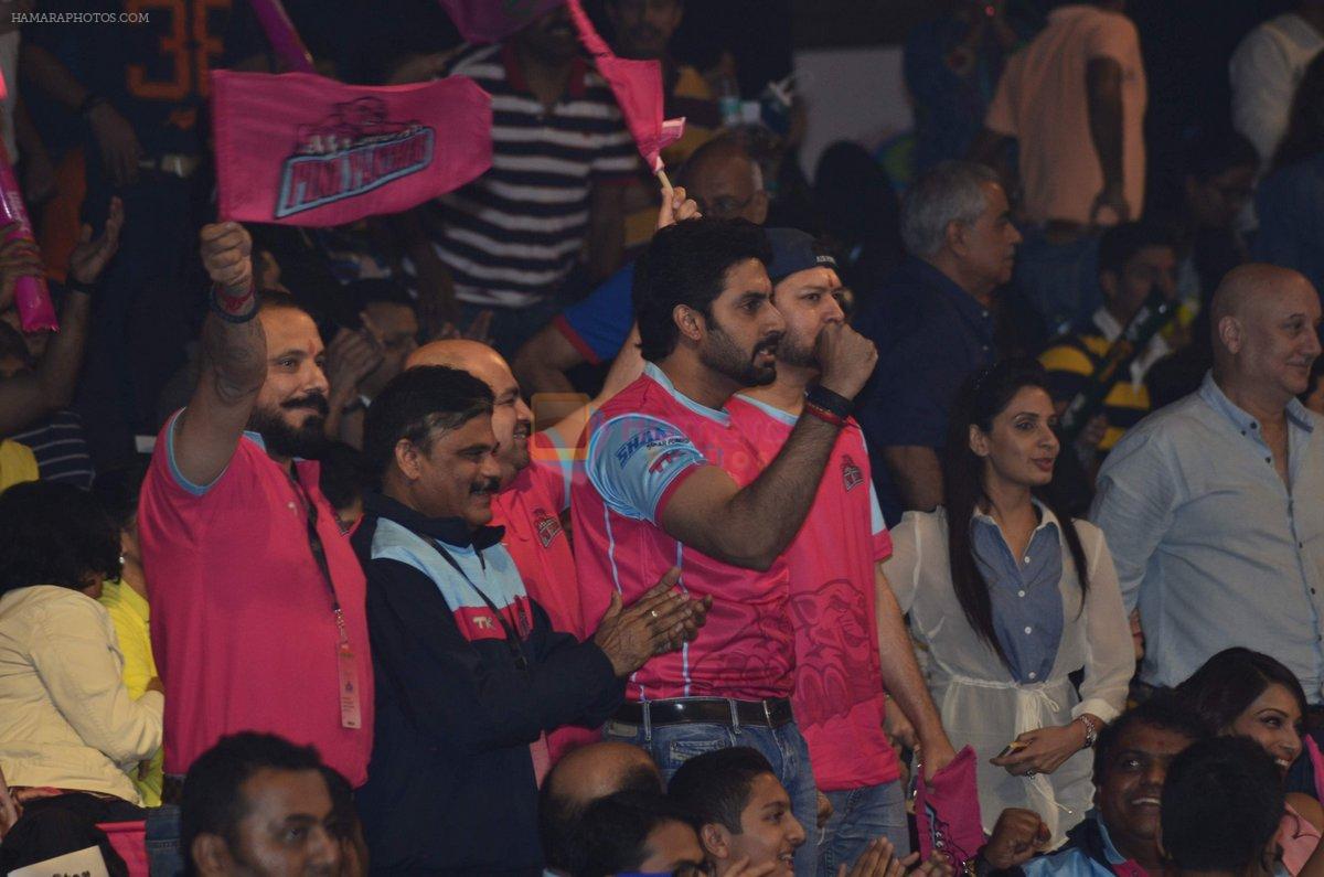 Abhishek Bachchan at Pro Kabaddi league Semi Finals in Mumbai on 29th Aug 2014