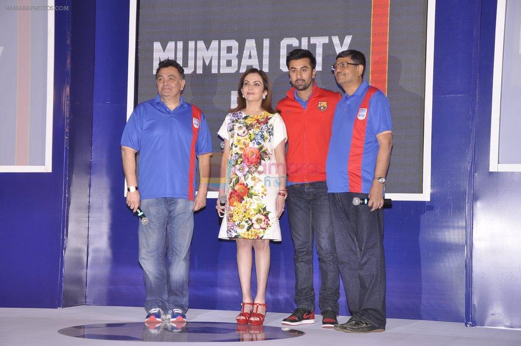 Rishi Kapoor, Nita Ambani at Ranbir Kapoor's soocer team logo launch in Mumbai on 31st Aug 2014
