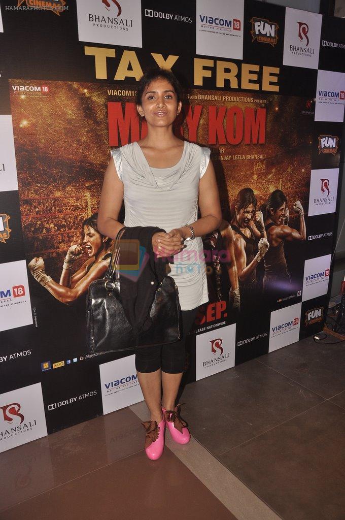 Sonali Kulkarni at Mary Kom's Screening in Fun on 4th Sept 2014