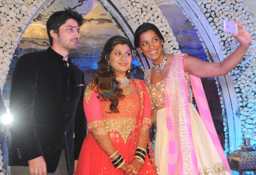 Vicky Soor with Manali Jagtap and Mugdha Godse at Designer Manali Jagtap Engagement in JW Marriott on 6th Sept 2014