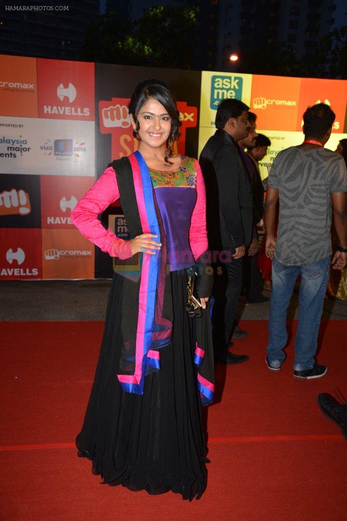 Avika Gor on day 2 of Micromax SIIMA Awards red carpet on 13th Sept 2014