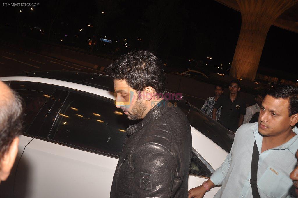 Abhishek Bachchan & team leave for Slam Tour on 16th Sept 2014