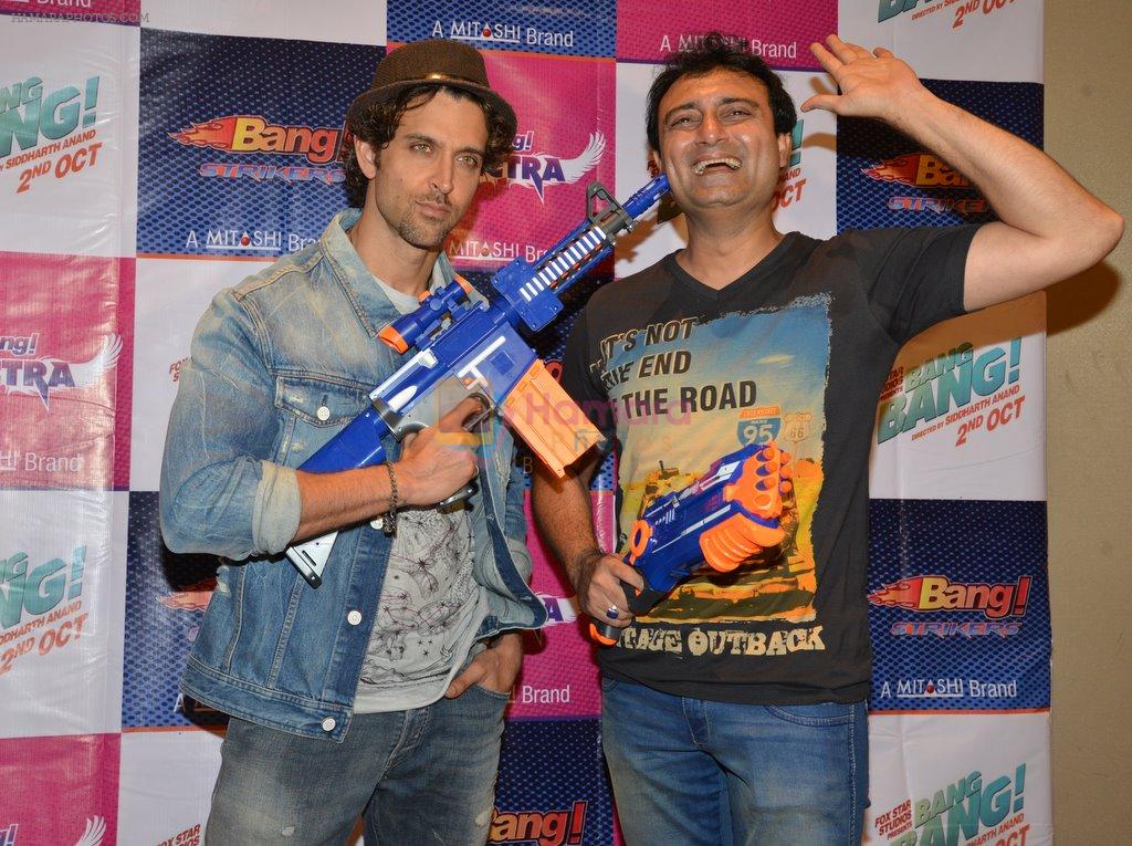 Hrithik Roshan unveils Mitashi Bang toys guns  in Mumbai on 23rd Sept 2014