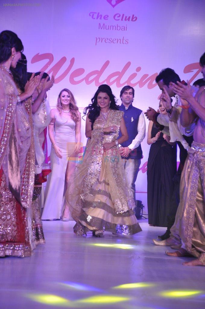 Bhagyashree at Wedding Show by Amy Billiomoria in Mumbai on 28th Sept 2014