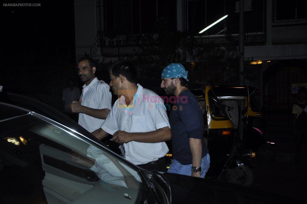 Saif Ali Khan snapped at Nido in Mumbai on 29th Sept 2014