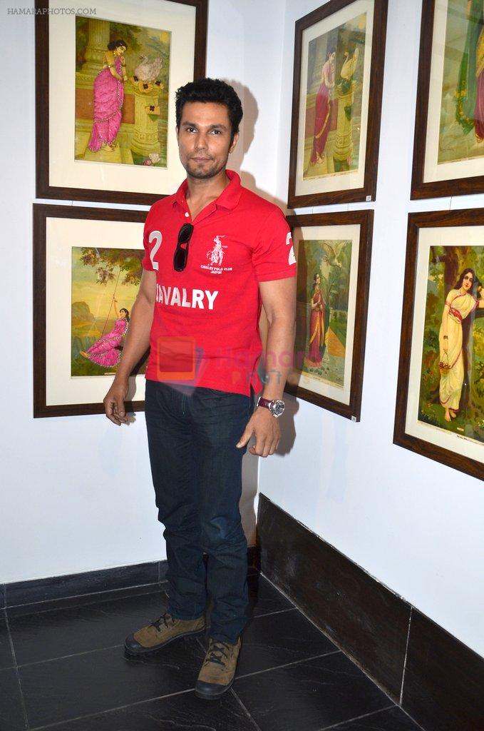 Randeep Hooda at Rang Rasiya film promotion with art exhibition on 4th Oct 2014