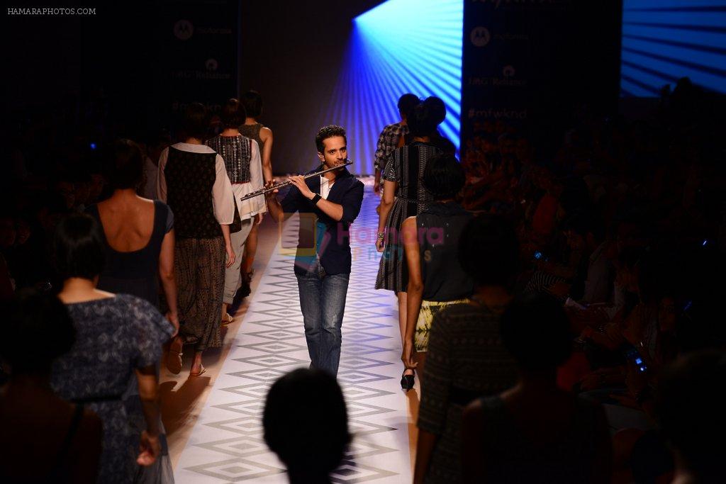 Raghav Sachar walks for Rina Dhaka at Myntra fashion week day 1 on 3rd Oct 2014