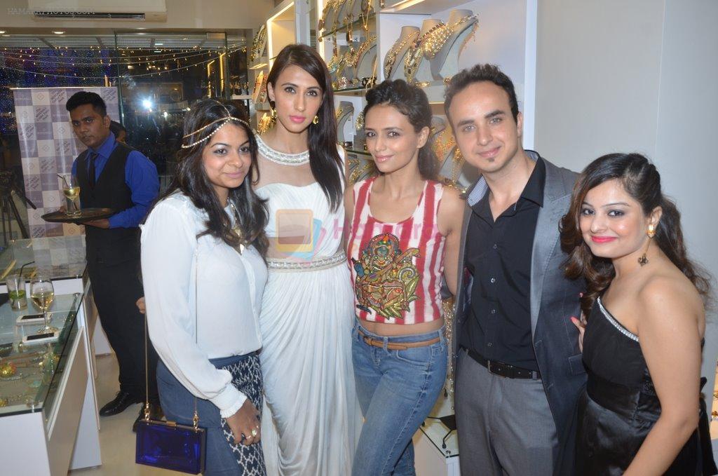 Roshni Chopra at Minerali store launch in Bandra, Mumbai on 16th Oct 2014