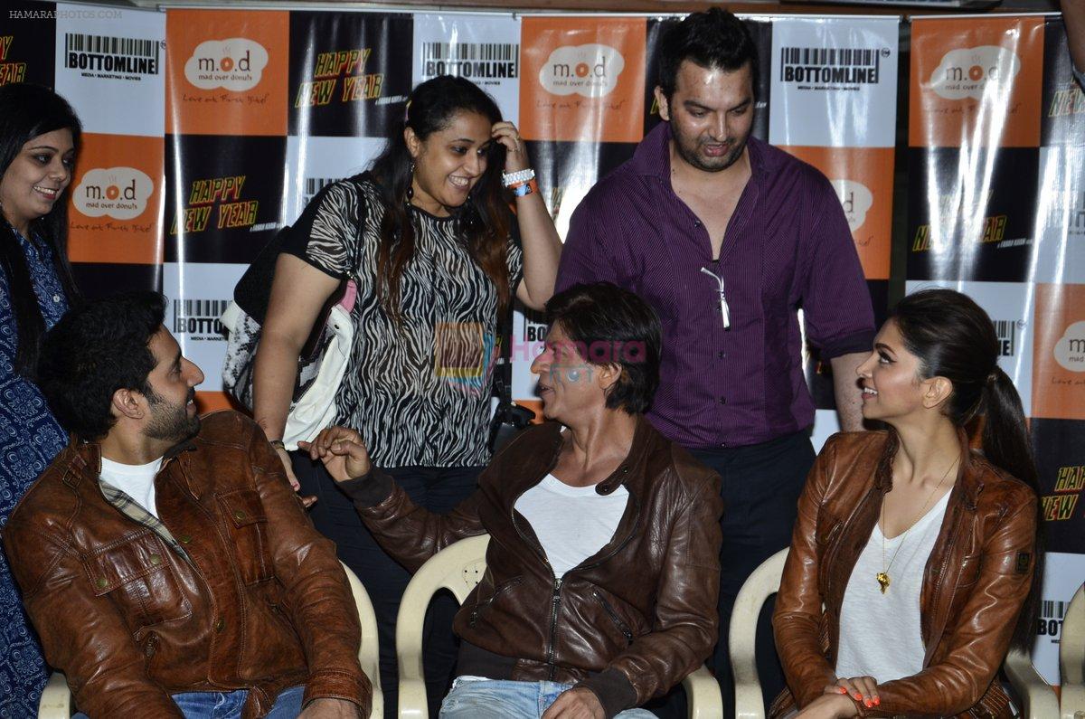 Abhishek Bachchan, Shahrukh Khan, Deepika Padukone at Mad Over Donuts - Happy New Year contest winners meet in Mumbai on 19th Oct 2014