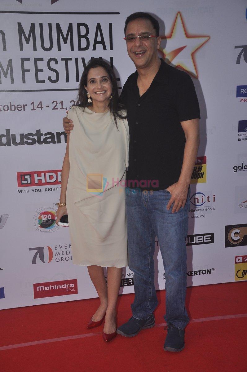 Vidhu Vinod Chopra at Mumbai Film Festival Closing Ceremony in Mumbai on 21st Oct 2014