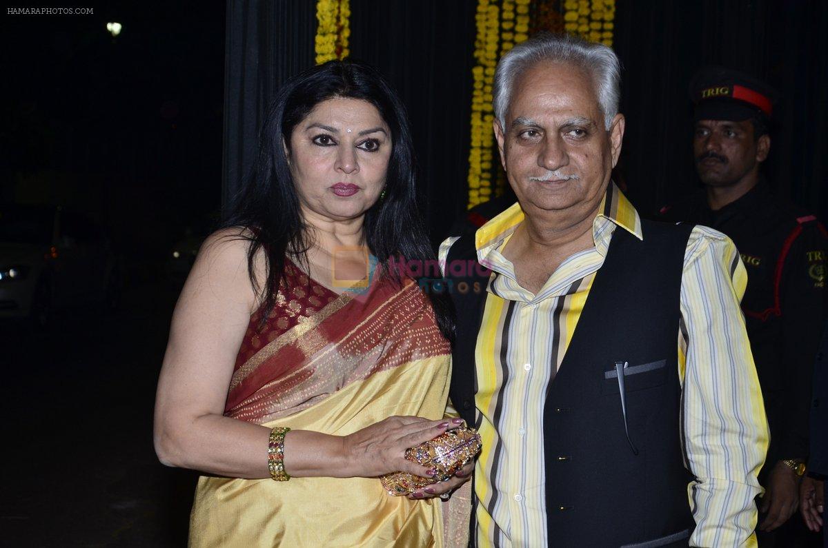 Kiran Sippy, Ramesh Sippy at Amitabh Bachchan and family celebrate Diwali in style on 23rd Oct 2014