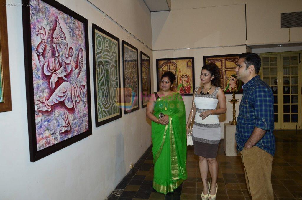 Tanisha Mukherjee at Dr.Seema Chaudhary & Nitin Chaudhary's art show inauguration in Prince of Vales on 26th Oct 2014