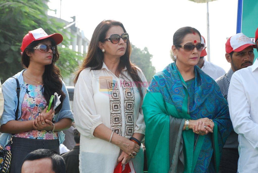 Poonam Dhillon, Poonam Sinha at Swacch Bharat campaign in MMRDA on 28th Oct 2014